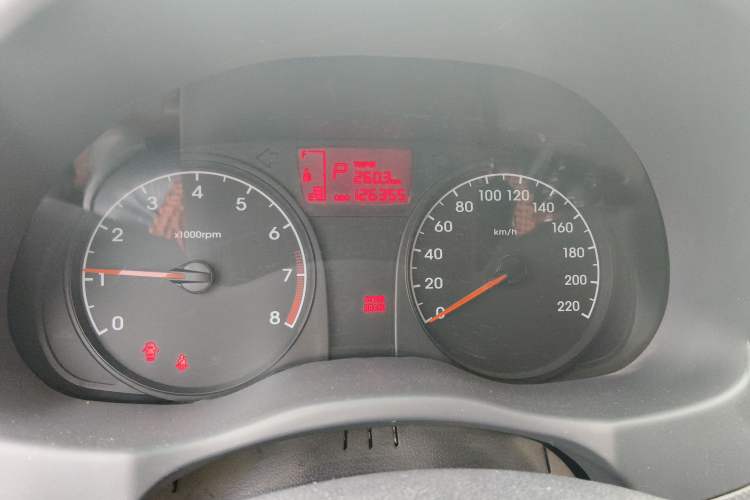 Used Hyundai Verna (older generation) 2014 1.4L Automatic Smart GLS Odometer Close Up