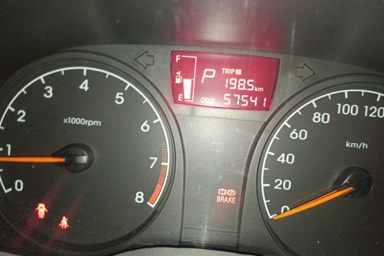 Used Hyundai Verna (older generation) 2014 1.4L Automatic Smart GLS Odometer Close Up