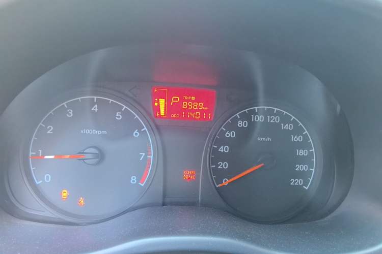 Used Hyundai Verna (older generation) 2014 1.4L Automatic Smart GLS Odometer Close Up