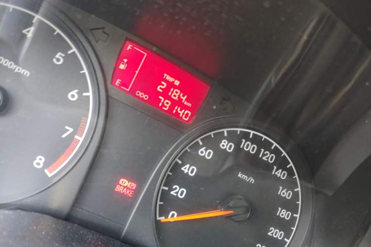 Used Hyundai Verna (older generation) 2014 1.4L Manual Smart GLS Trim Odometer Close Up