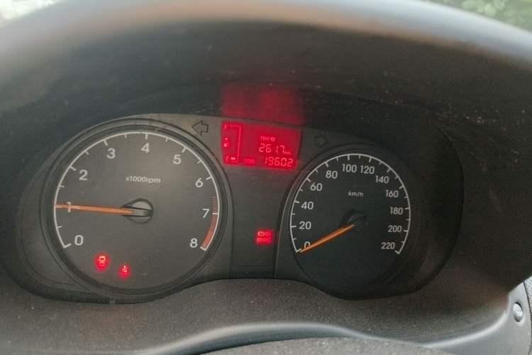 Used Hyundai Verna (older generation) 2014 1.4L Manual Smart GLS Trim Odometer Close Up