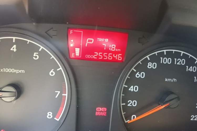 Used Hyundai Verna (older generation) 2014 1.4L Automatic Smart GLS Odometer Close Up