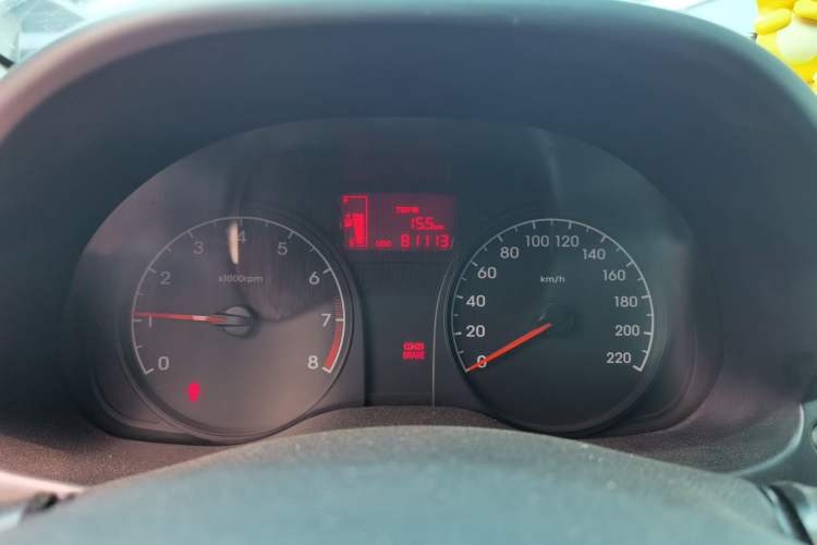 Used Hyundai Verna (older generation) 2014 1.4L Manual Smart GLS Trim Odometer Close Up