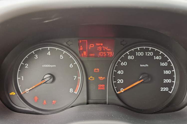 Used Hyundai Verna (older generation) 2014 1.4L Automatic Smart GLS Odometer Close Up