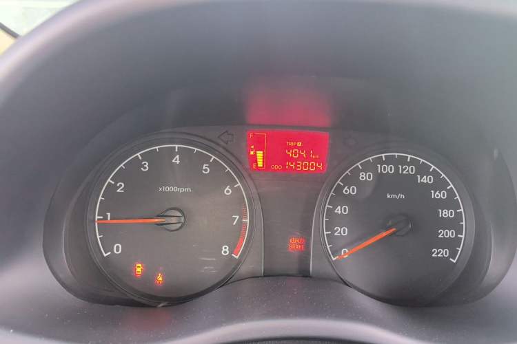 Used Hyundai Verna (older generation) 2014 1.4L Manual Smart GLS Trim Odometer Close Up