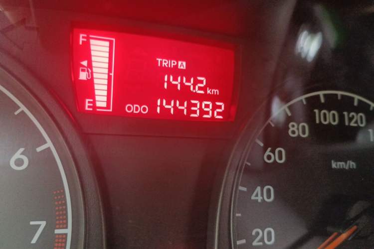 Used Hyundai Verna (older generation) 2014 1.4L Manual Smart GLS Trim Odometer Close Up
