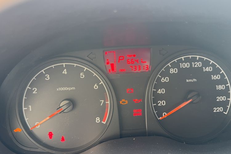 Used Hyundai Verna (older generation) 2014 1.4L Automatic Smart GLS Odometer Close Up