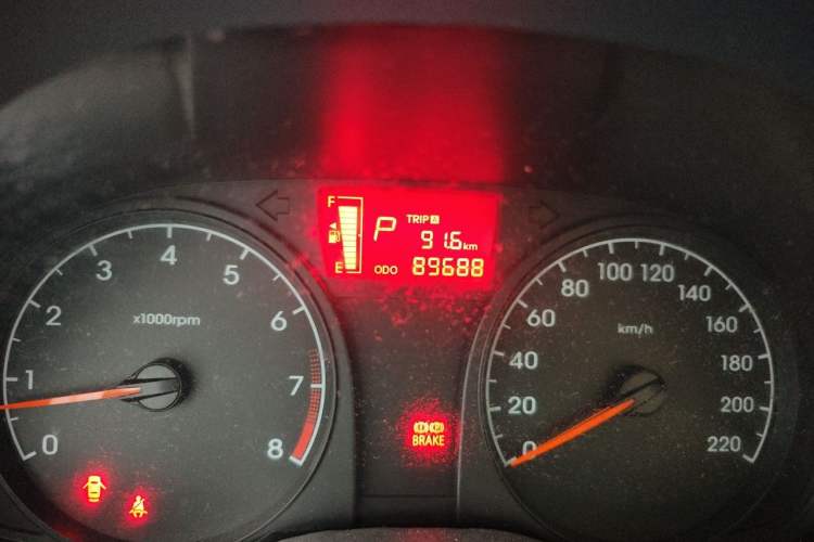 Used Hyundai Verna (older generation) 2014 1.4L Automatic Smart GLS Odometer Close Up