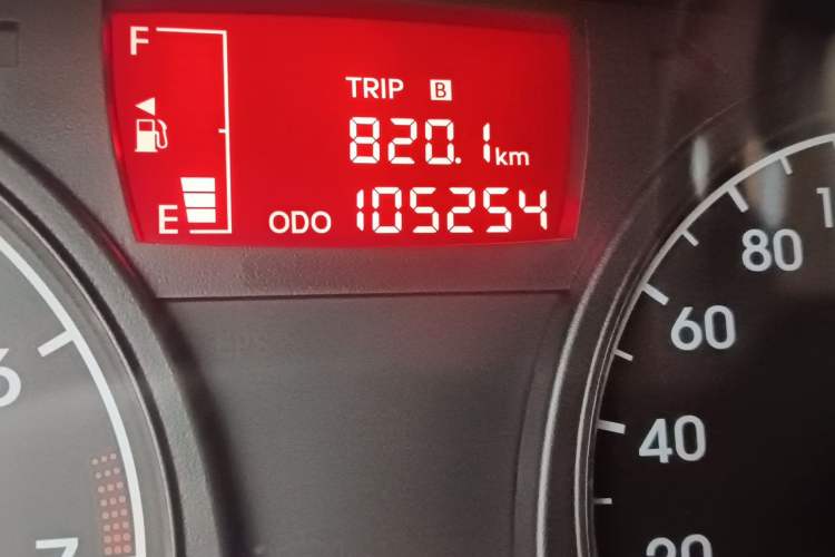 Used Hyundai Verna (older generation) 2014 1.4L Manual Smart GLS Trim Odometer Close Up