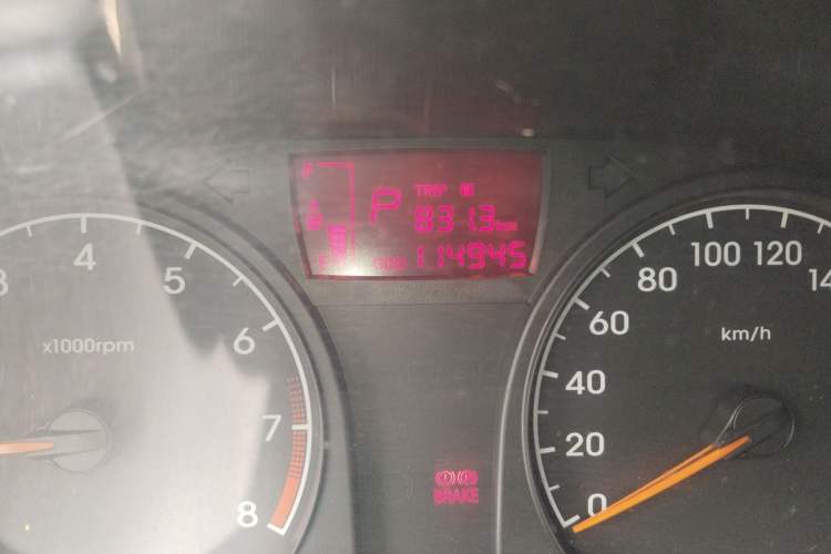 Used Hyundai Verna (older generation) 2014 1.4L Automatic Smart GLS Odometer Close Up