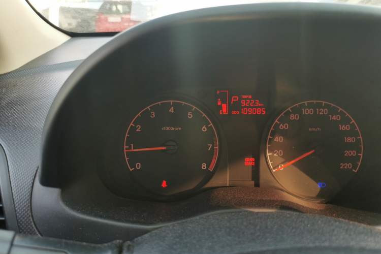 Used Hyundai Verna (older generation) 2014 1.4L Automatic Smart GLS Odometer Close Up