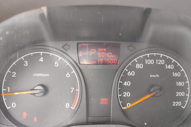 Used Hyundai Verna (older generation) 2014 1.4L Automatic Smart GLS Odometer Close Up