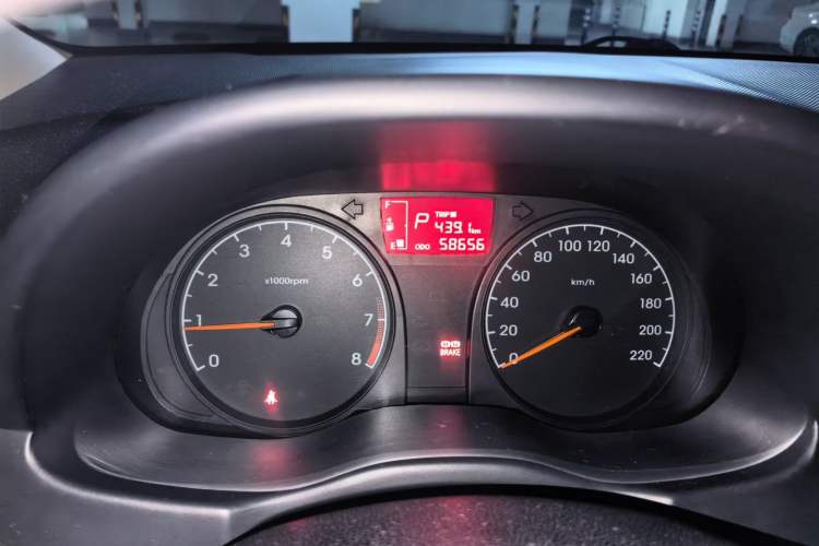Used Hyundai Verna (older generation) 2014 1.4L Automatic Smart GLS Odometer Close Up