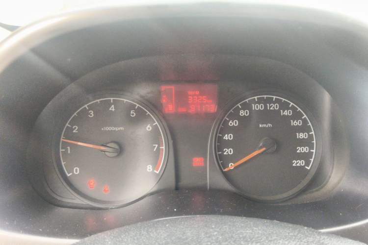 Used Hyundai Verna (older generation) 2014 1.4L Manual Smart GLS Trim Odometer Close Up