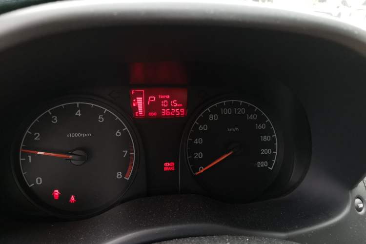 Used Hyundai Verna (older generation) 2014 1.4L Automatic Smart GLS Odometer Close Up