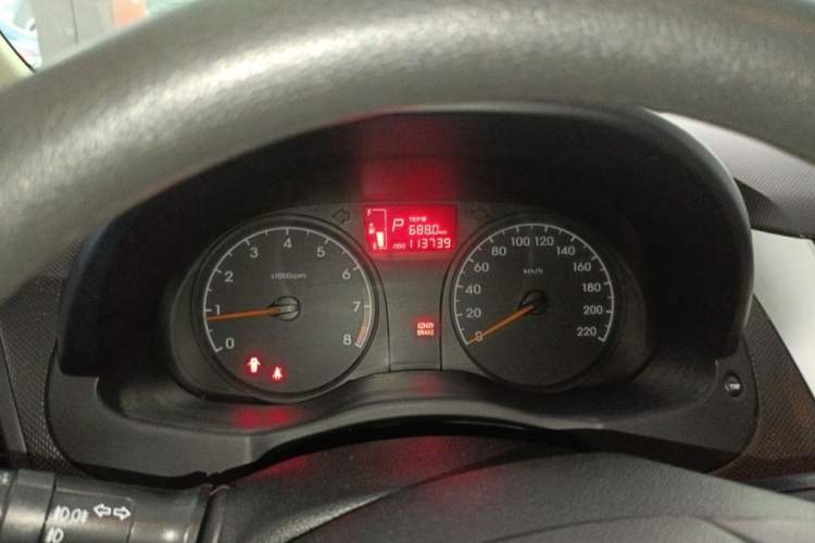 Used Hyundai Verna (older generation) 2014 1.4L Automatic Smart GLS Odometer Close Up