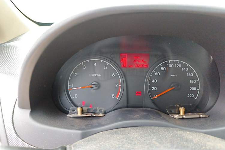 Used Hyundai Verna (older generation) 2014 1.4L Manual Smart GLS Trim Odometer Close Up