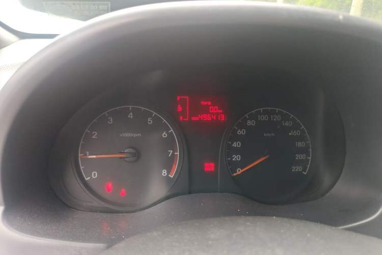 Used Hyundai Verna (older generation) 2014 1.4L Manual Smart GLS Trim Odometer Close Up
