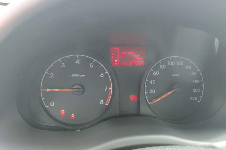 Used Hyundai Verna (older generation) 2014 1.4L Automatic Smart GLS Odometer Close Up