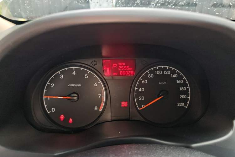 Used Hyundai Verna (older generation) 2014 1.4L Automatic Smart GLS Odometer Close Up