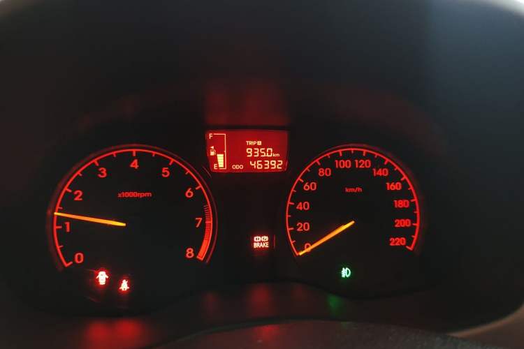 Used Hyundai Verna (older generation) 2014 1.4L Manual Smart GLS Trim Odometer Close Up