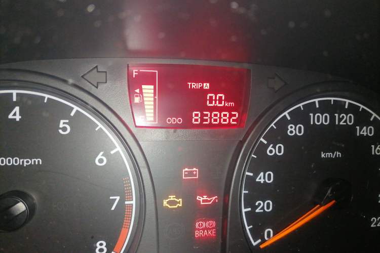Used Hyundai Verna (older generation) 2014 1.4L Manual Smart GLS Trim Odometer Close Up