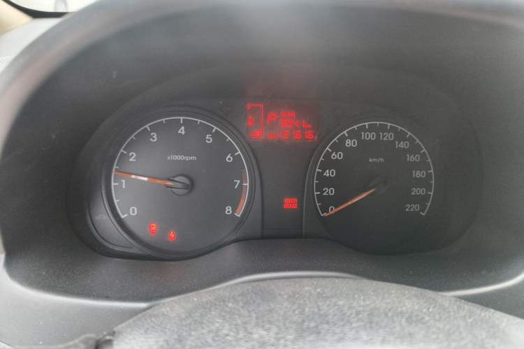 Used Hyundai Verna (older generation) 2014 1.4L Automatic Smart GLS Odometer Close Up