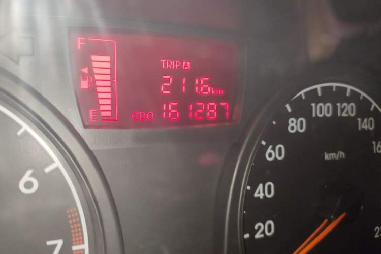 Used Hyundai Verna (older generation) 2014 1.4L Manual Smart GLS Trim Odometer Close Up