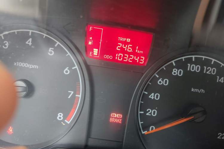 Used Hyundai Verna (older generation) 2014 1.4L Manual Smart GLS Trim Odometer Close Up