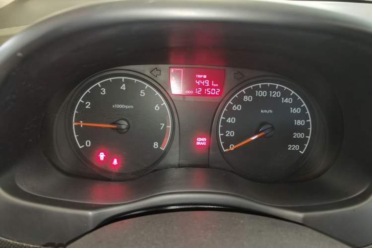 Used Hyundai Verna (older generation) 2014 1.4L Manual Smart GLS Trim Odometer Close Up
