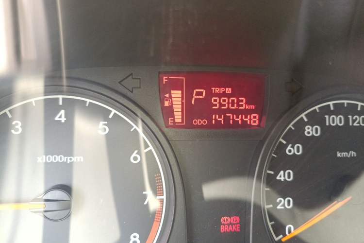 Used Hyundai Verna (older generation) 2014 1.4L Automatic Fashion GS Model Odometer Close Up