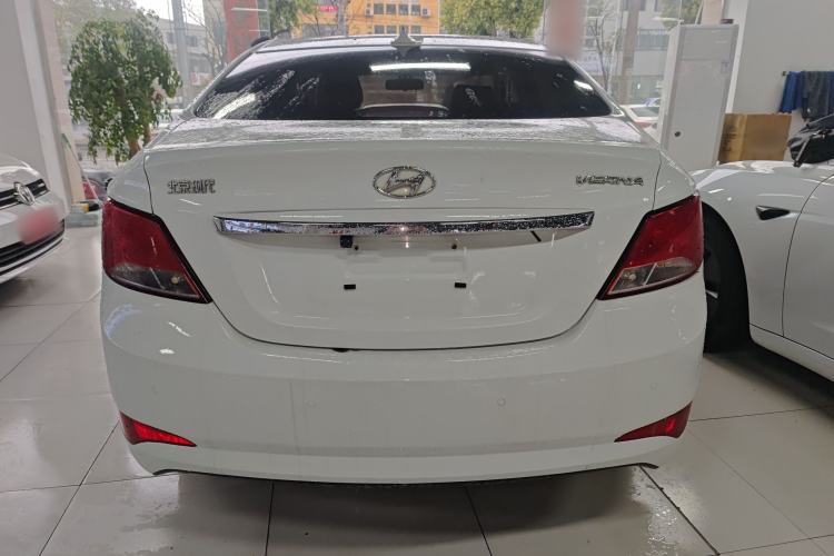 Used Hyundai Verna (older generation) 2014 1.4L Automatic Leading-Edge GLX Rear