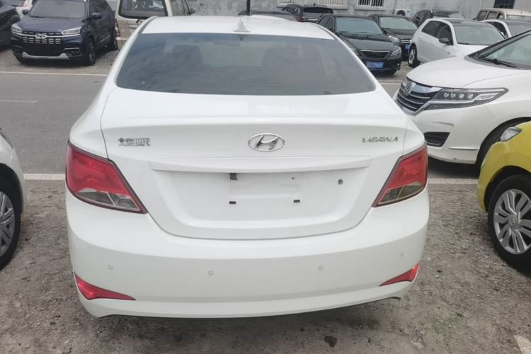 Used Hyundai Verna (older generation) 2014 1.4L Manual Smart GLS Trim Rear