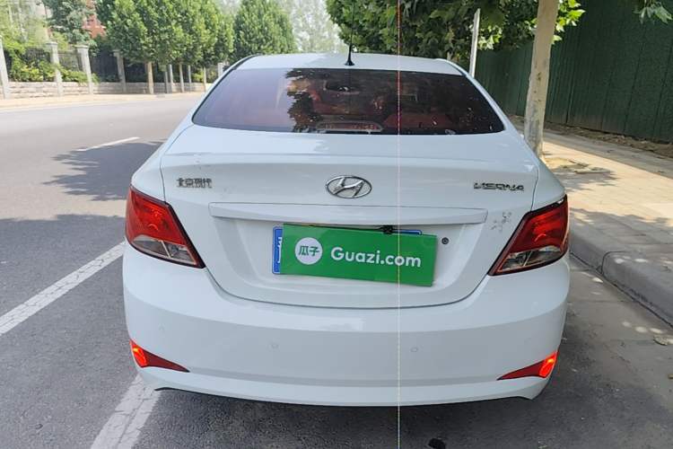 Used Hyundai Verna (older generation) 2014 1.4L Automatic Smart GLS Rear