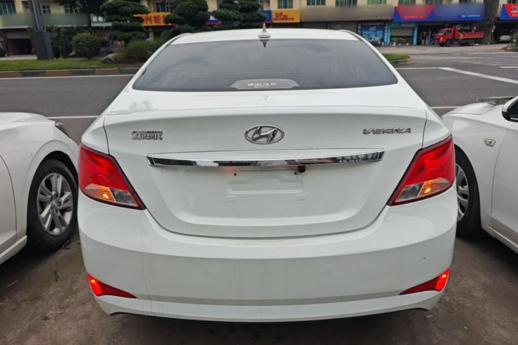 Used Hyundai Verna (older generation) 2014 1.4L Automatic Leading-Edge GLX Rear