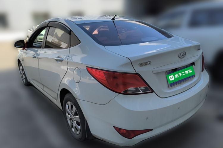 Used Hyundai Verna (older generation) 2014 1.4L Manual Smart GLS Trim Rear Left 45 Deg