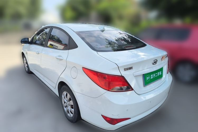 Used Hyundai Verna (older generation) 2014 1.4L Manual Smart GLS Trim Rear Left 45 Deg