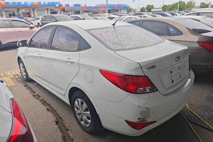 Used Hyundai Verna (older generation) 2014 1.4L Manual Smart GLS Trim Rear Left 45 Deg