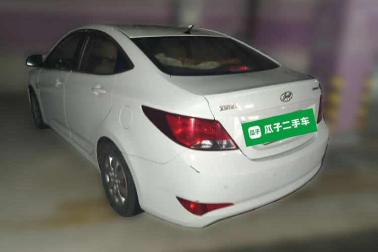Used Hyundai Verna (older generation) 2014 1.4L Manual Smart GLS Trim Rear Left 45 Deg