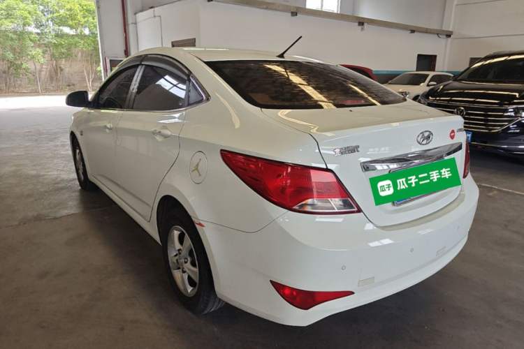 Used Hyundai Verna (older generation) 2014 1.4L Automatic Smart GLS Rear Left 45 Deg