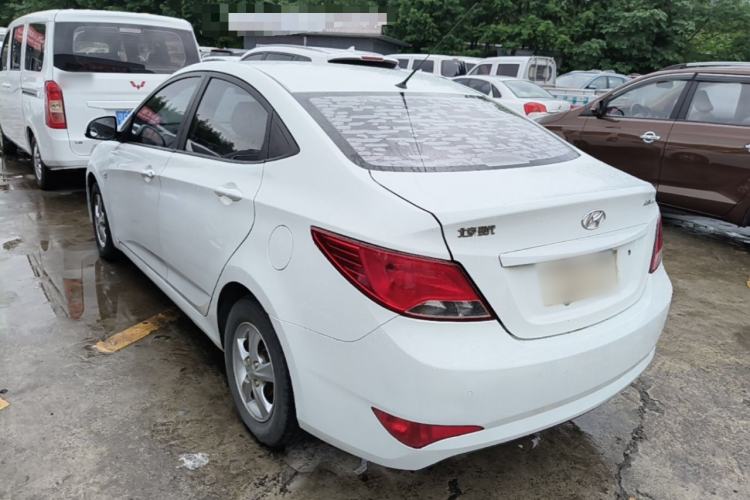 Used Hyundai Verna (older generation) 2014 1.4L Automatic Smart GLS Rear Left 45 Deg
