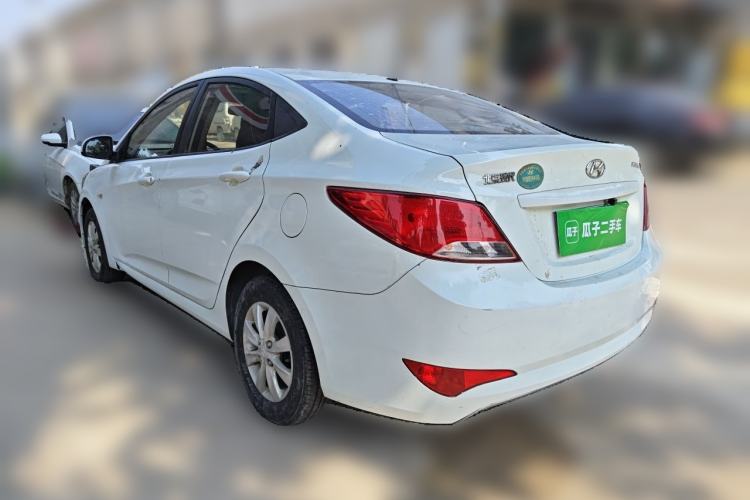 Used Hyundai Verna (older generation) 2014 1.4L Manual Fashion GS Model Rear Left 45 Deg