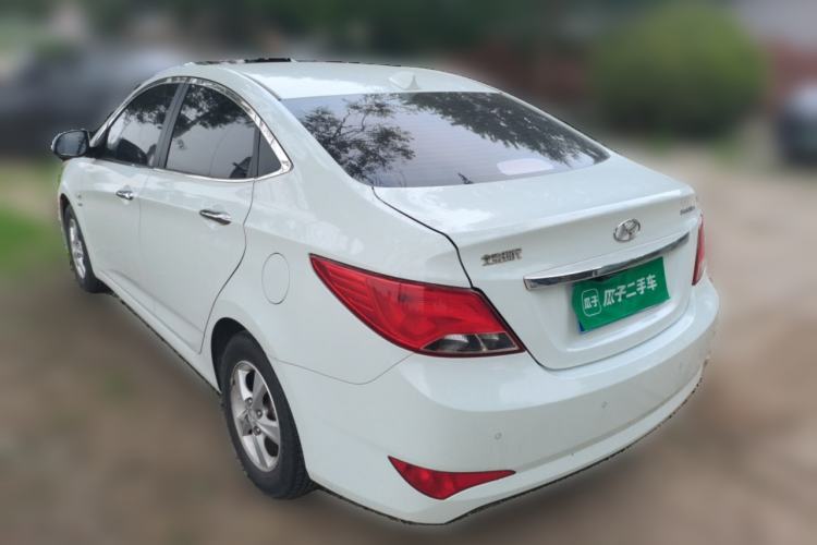 Used Hyundai Verna (older generation) 2014 1.4L Automatic Leading-Edge GLX Rear Left 45 Deg