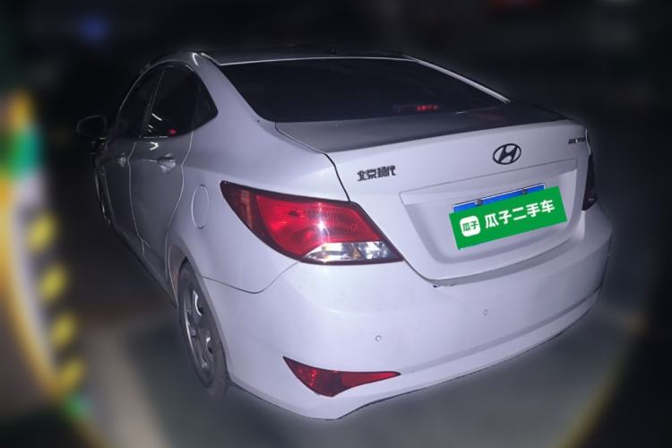 Used Hyundai Verna (older generation) 2014 1.4L Manual Smart GLS Trim Rear Left 45 Deg