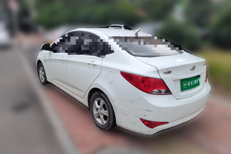 Used Hyundai Verna (older generation) 2014 1.4L Automatic Smart GLS Rear Left 45 Deg
