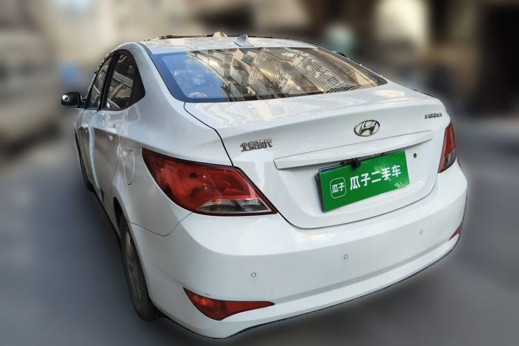 Used Hyundai Verna (older generation) 2014 1.4L Automatic Smart GLS Rear Left 45 Deg