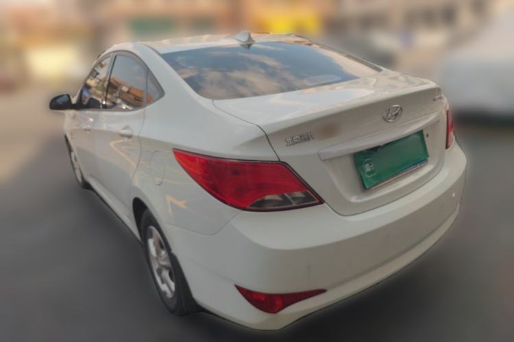 Used Hyundai Verna (older generation) 2014 1.4L Automatic Smart GLS Rear Left 45 Deg