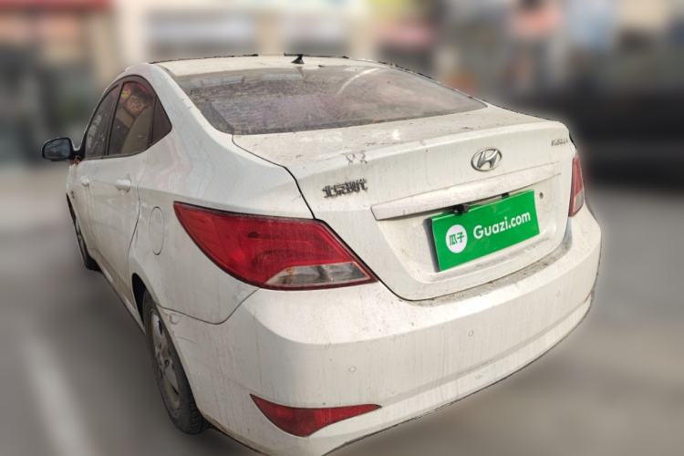 Used Hyundai Verna (older generation) 2014 1.4L Manual Smart GLS Trim Rear Left 45 Deg