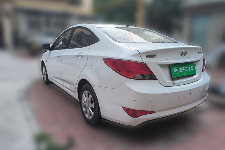 Used Hyundai Verna (older generation) 2014 1.4L Manual Smart GLS Trim Rear Left 45 Deg