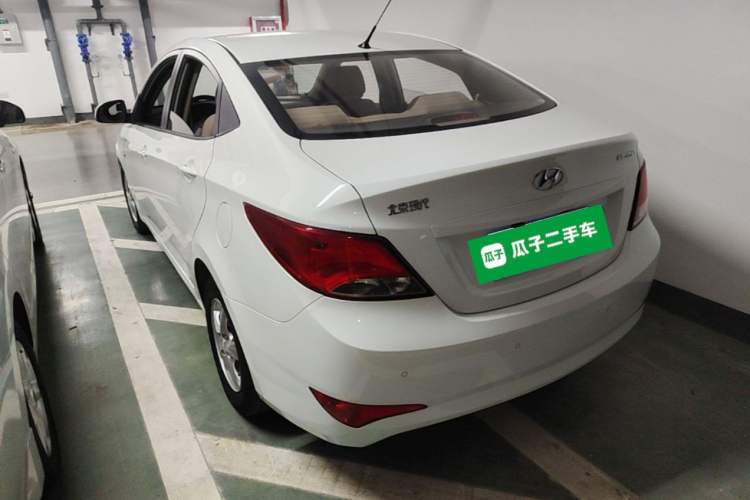 Used Hyundai Verna (older generation) 2014 1.4L Automatic Smart GLS Rear Left 45 Deg